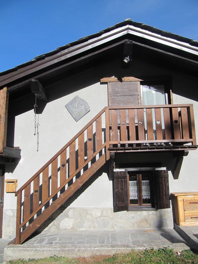 Maison Des Abeilles Vda Gressan N 0028 Exterior photo